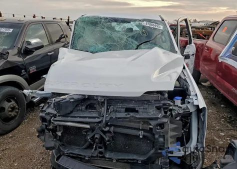 2025 Ford F250 Super Duty z USA, uszkodzony, nr VIN 1FT8W2BM3SEC65076